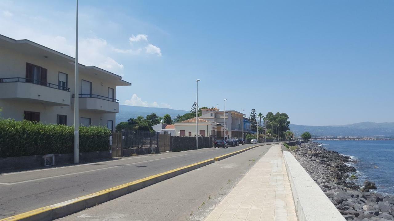 Casa Del Levante Riposto Exterior photo