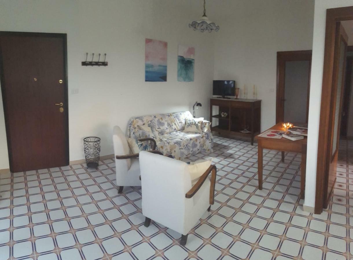 Casa Del Levante Riposto Exterior photo