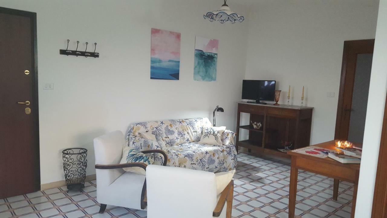 Casa Del Levante Riposto Exterior photo